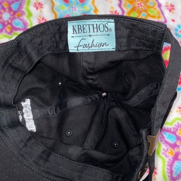 Hat - Picture 3 of 3